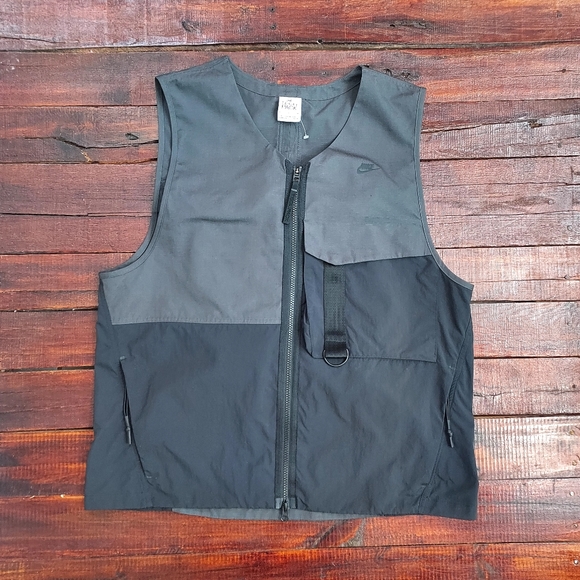 Nike Sportswear Tech Pack Unlined Gilet Vest With Pockets NWT Size Medium $160 - Picture 1 of 13